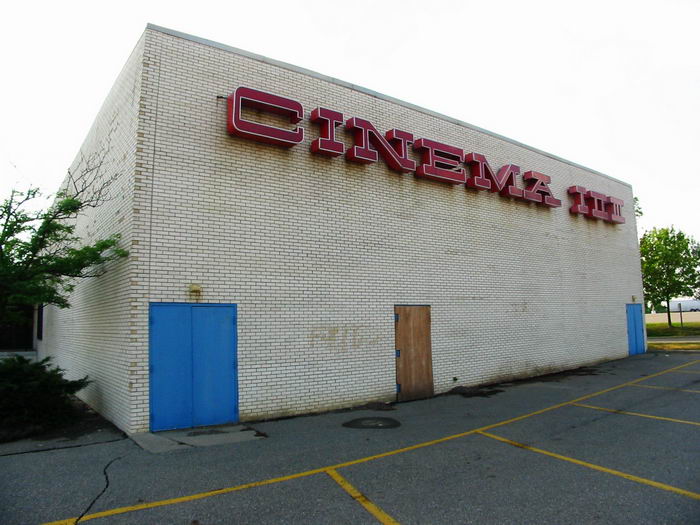 Summit Place Mall (Pontiac Mall) - Early 2000S